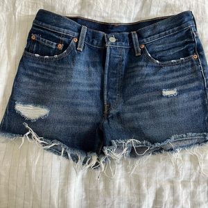 Levi’s cutoff jean shorts